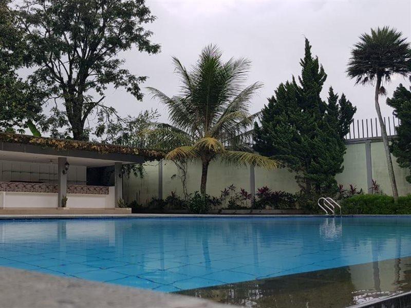 Nite & Day Mdc Puncak - Gadog Hotel Bogor Exterior photo
