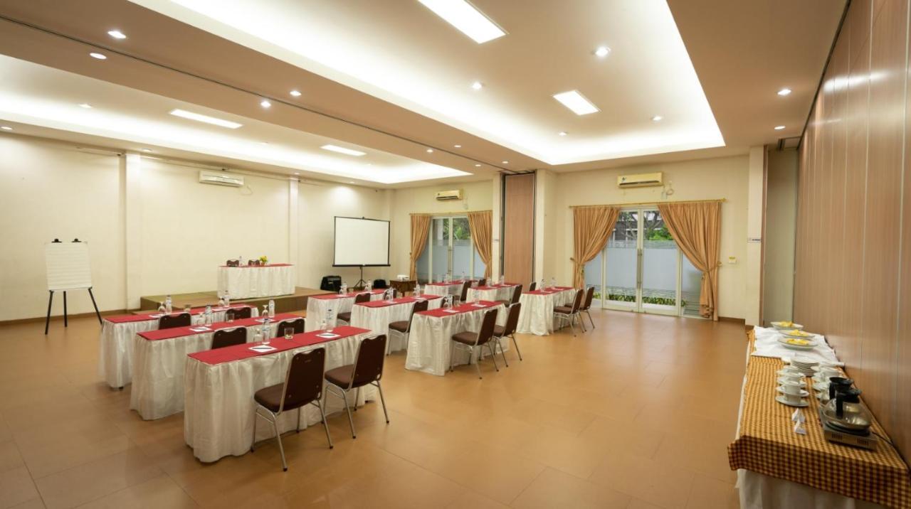 Nite & Day Mdc Puncak - Gadog Hotel Bogor Exterior photo
