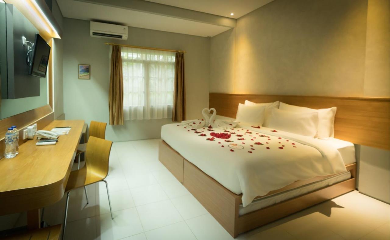 Nite & Day Mdc Puncak - Gadog Hotel Bogor Exterior photo